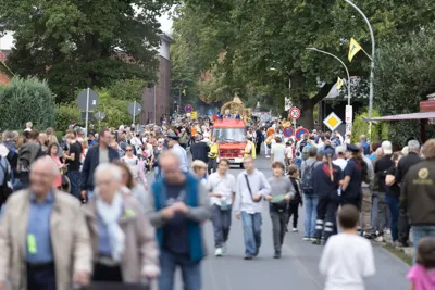 Ein Blick auf die Scharmbecker Dorfstraße